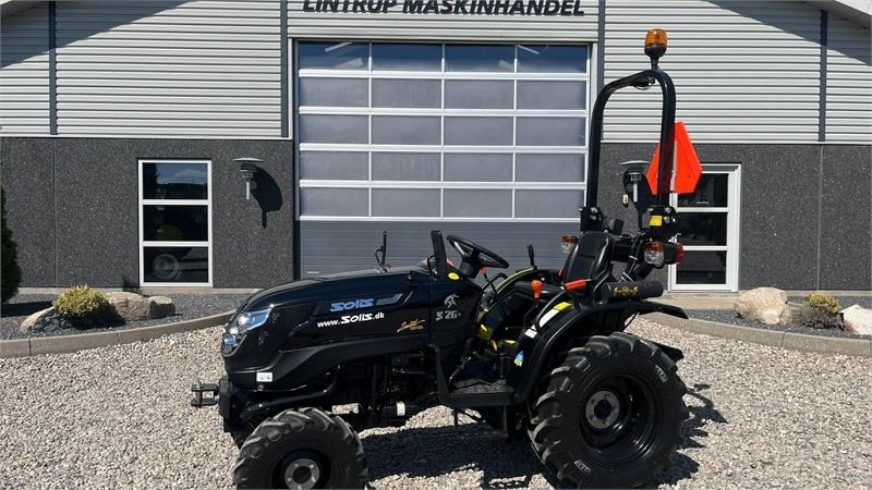 Solis S26 Limited Edition i sort 6+2 Gearmaskine med Ser - Tractor municipal: foto 1 Solis S26 Limited Edition i sort 6+2 Gearmaskine med Ser - Tractor municipal: foto 1