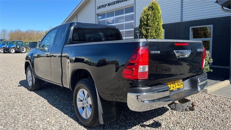 Toyota Hilux 4WD Pick-up med træk til 3200 kg. Meget velh - Accesorios para cosechadoras: foto 2 Toyota Hilux 4WD Pick-up med træk til 3200 kg. Meget velh - Accesorios para cosechadoras: foto 2