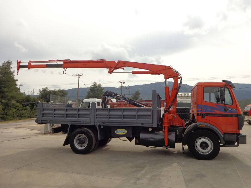 Camión volquete Mercedes-Benz SK 1722 Mercedes Benz SK1722 4X2 Kipper AND Crane: foto 9