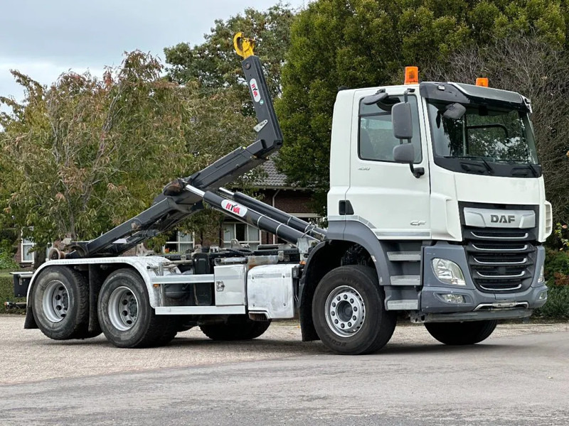 DAF CF 430 FAS 6x2 HAAK/CONTAINER!!2019!!82dkm!! - Camión multibasculante: foto 2 DAF CF 430 FAS 6x2 HAAK/CONTAINER!!2019!!82dkm!! - Camión multibasculante: foto 2