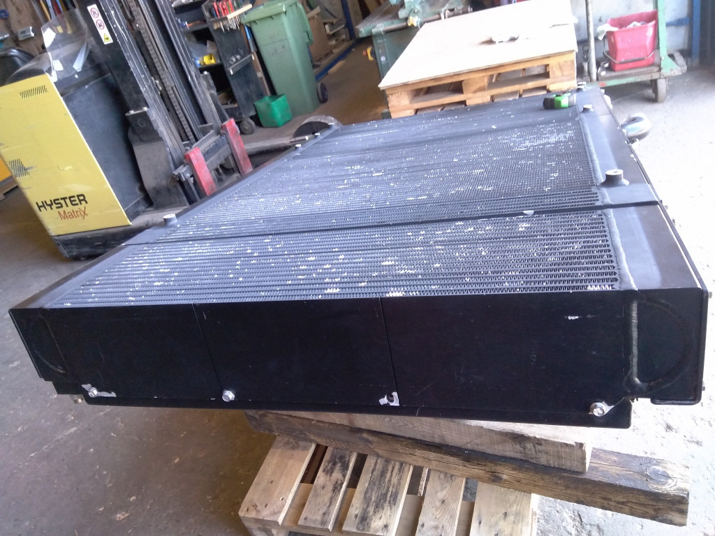 Bomag BM1000-35 - - Radiador para Maquinaria de construcción: foto 2 Bomag BM1000-35 - - Radiador para Maquinaria de construcción: foto 2