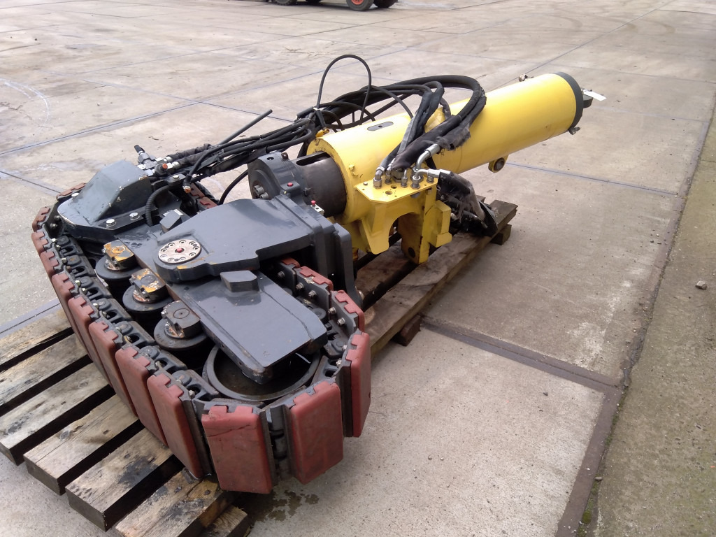 Bomag BM1000-35 - - Piezas del tren de rodaje para Maquinaria de construcción: foto 4 Bomag BM1000-35 - - Piezas del tren de rodaje para Maquinaria de construcción: foto 4