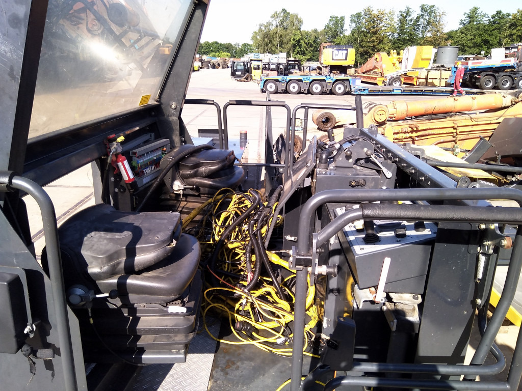 Bomag BM2000-75 - - Carrocería y exterior para Fresadora en frío: foto 2 Bomag BM2000-75 - - Carrocería y exterior para Fresadora en frío: foto 2