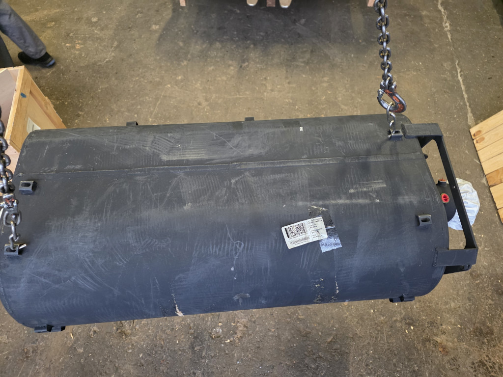 CNH 5801740620 - Silenciador para Maquinaria de construcción: foto 1 CNH 5801740620 - Silenciador para Maquinaria de construcción: foto 1