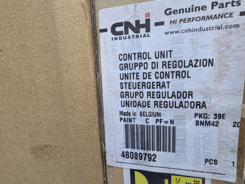 Case 48089792 - Unidad de control para Maquinaria de construcción: foto 2 Case 48089792 - Unidad de control para Maquinaria de construcción: foto 2