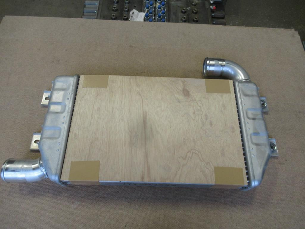 Case LN003220 - Intercooler para Maquinaria de construcción: foto 2 Case LN003220 - Intercooler para Maquinaria de construcción: foto 2