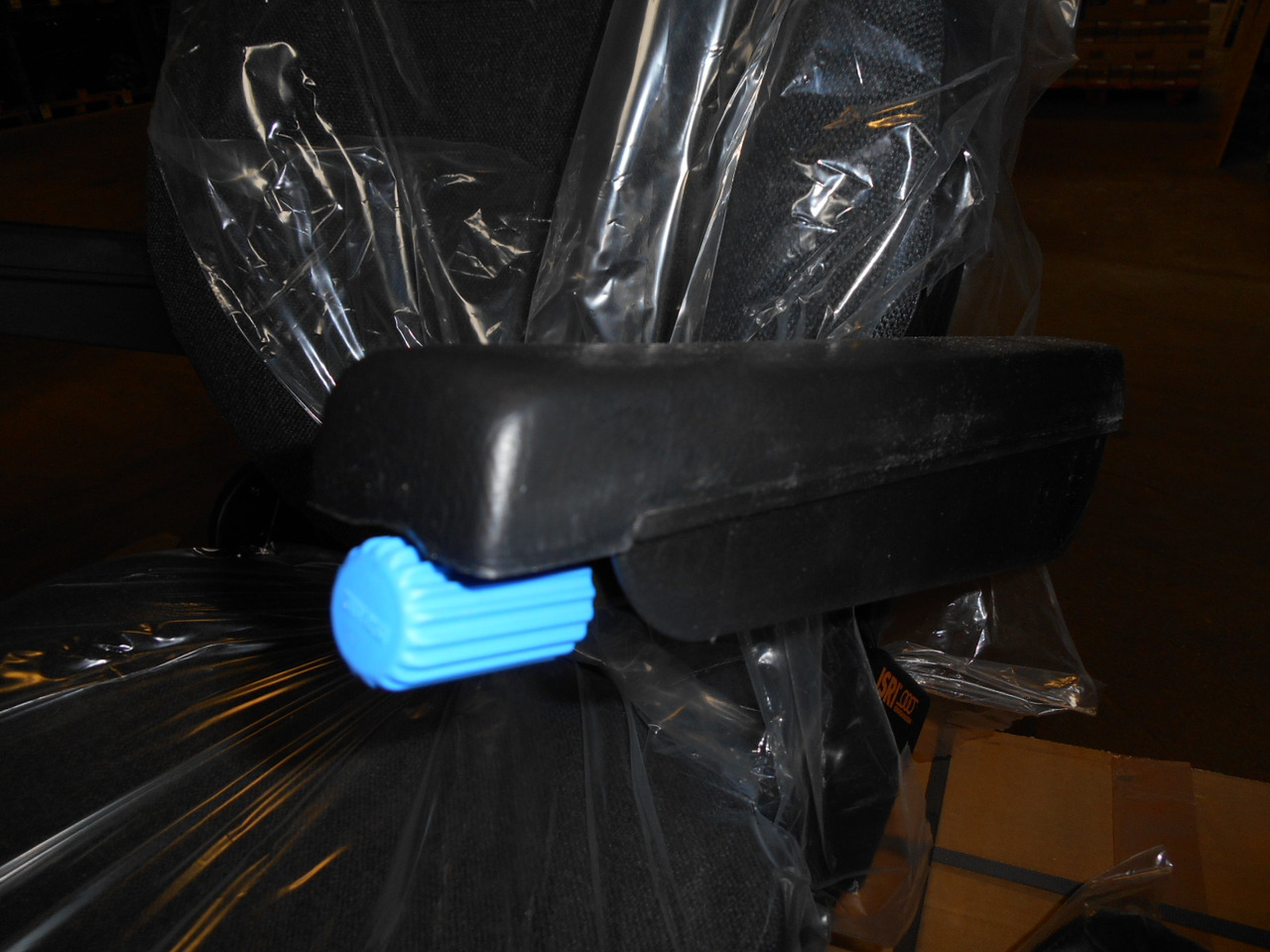 Caterpillar 2244440 - - Asiento para Maquinaria de construcción: foto 4 Caterpillar 2244440 - - Asiento para Maquinaria de construcción: foto 4