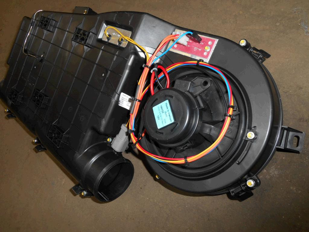 Caterpillar 3622490 - Pieza de aire acondicionado para Maquinaria de construcción: foto 3 Caterpillar 3622490 - Pieza de aire acondicionado para Maquinaria de construcción: foto 3