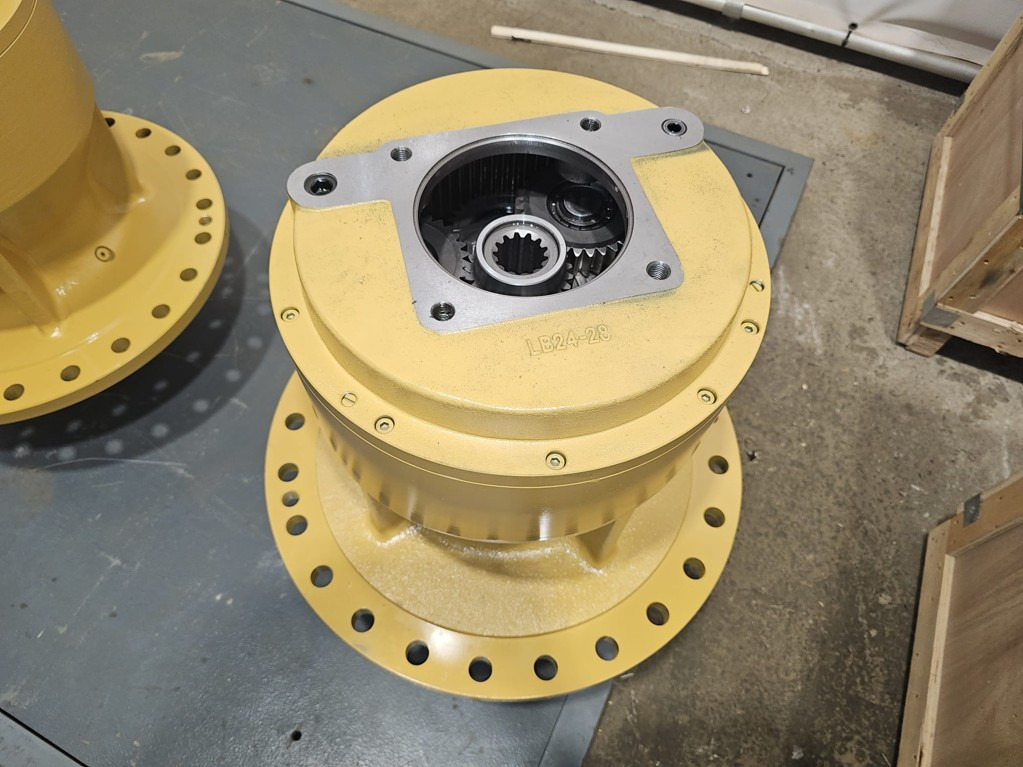 Caterpillar 5367288 - Eje y piezas para Maquinaria de construcción: foto 3 Caterpillar 5367288 - Eje y piezas para Maquinaria de construcción: foto 3