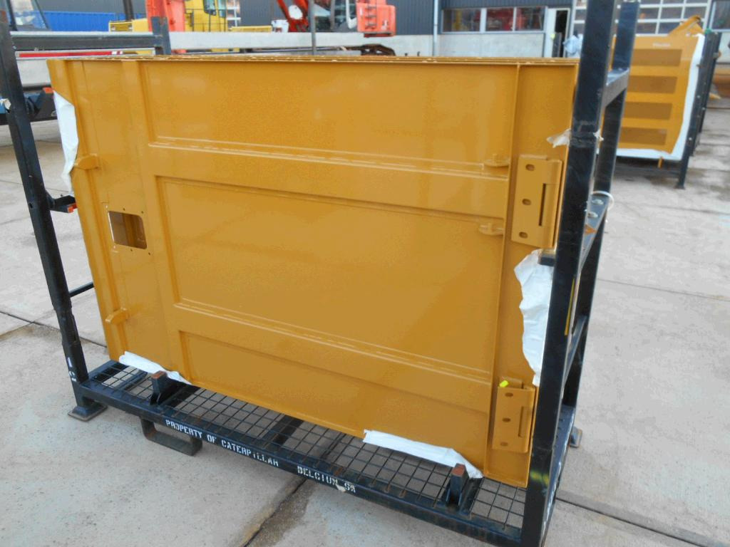 Caterpillar - Puerta y piezas para Maquinaria de construcción: foto 3 Caterpillar - Puerta y piezas para Maquinaria de construcción: foto 3