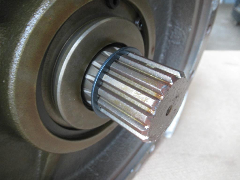 Daewoo 401-00391 - Reductor de giro para Maquinaria de construcción: foto 3 Daewoo 401-00391 - Reductor de giro para Maquinaria de construcción: foto 3