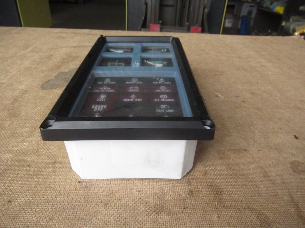 Hitachi KH150-3 - - Salpicadero para Maquinaria de construcción: foto 2 Hitachi KH150-3 - - Salpicadero para Maquinaria de construcción: foto 2