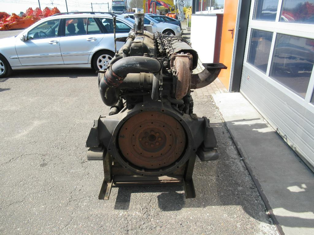 Iveco 8215.22*400 - - Motor para Maquinaria de construcción: foto 4 Iveco 8215.22*400 - - Motor para Maquinaria de construcción: foto 4