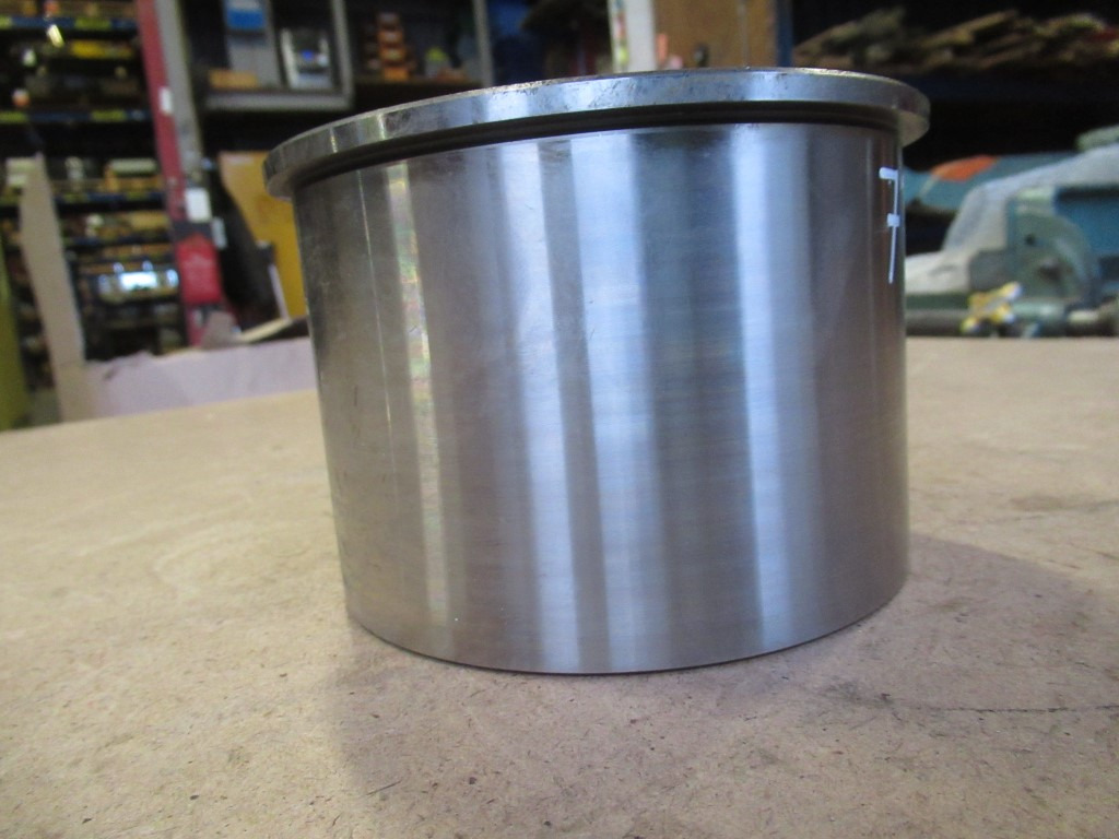 New Holland 72208692 - - Pistones/ Anillos/ Bujes para Maquinaria de construcción: foto 3 New Holland 72208692 - - Pistones/ Anillos/ Bujes para Maquinaria de construcción: foto 3