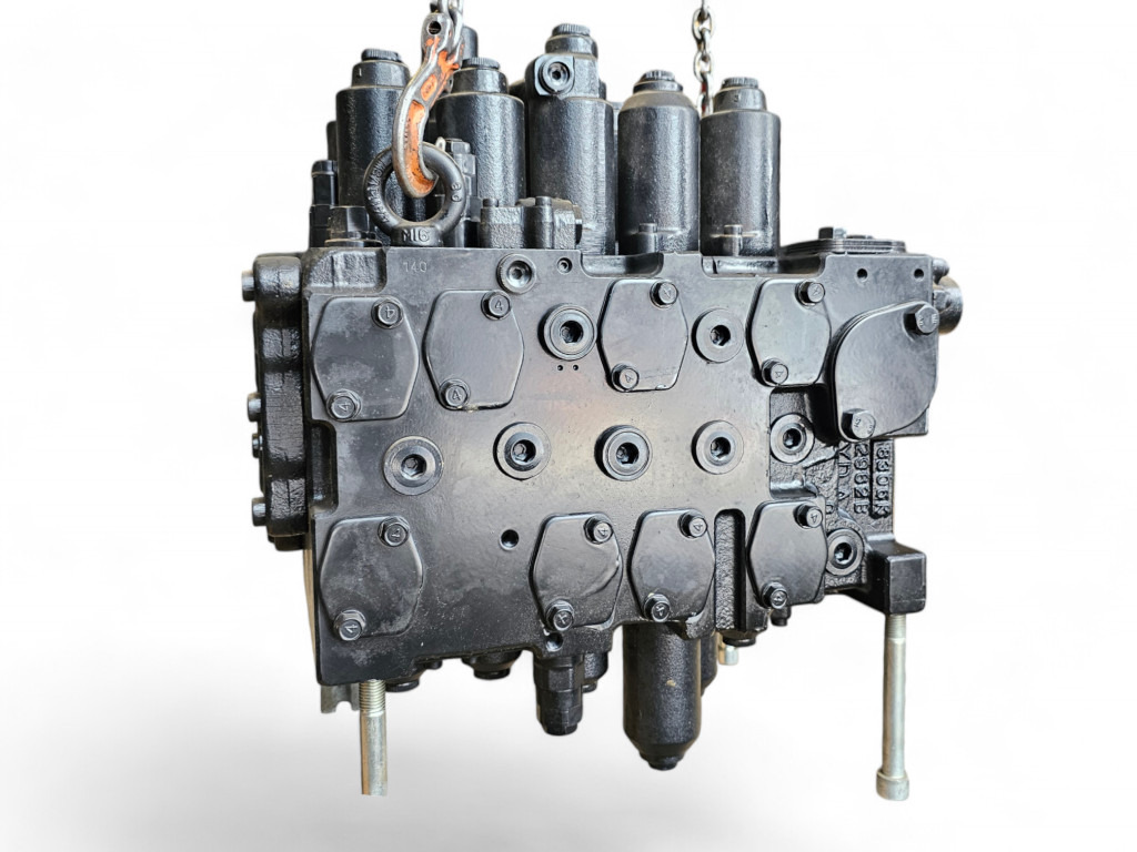 New Holland LQ30V00028F3 - KMX15YD/B44051A - Válvula hidráulica para Maquinaria de construcción: foto 1 New Holland LQ30V00028F3 - KMX15YD/B44051A - Válvula hidráulica para Maquinaria de construcción: foto 1