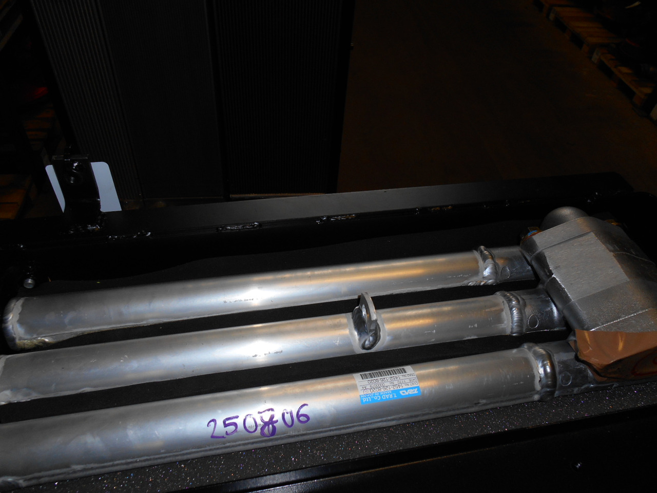 New Holland LS05P00044F1 - Enfriador de aceite para Maquinaria de construcción: foto 2 New Holland LS05P00044F1 - Enfriador de aceite para Maquinaria de construcción: foto 2