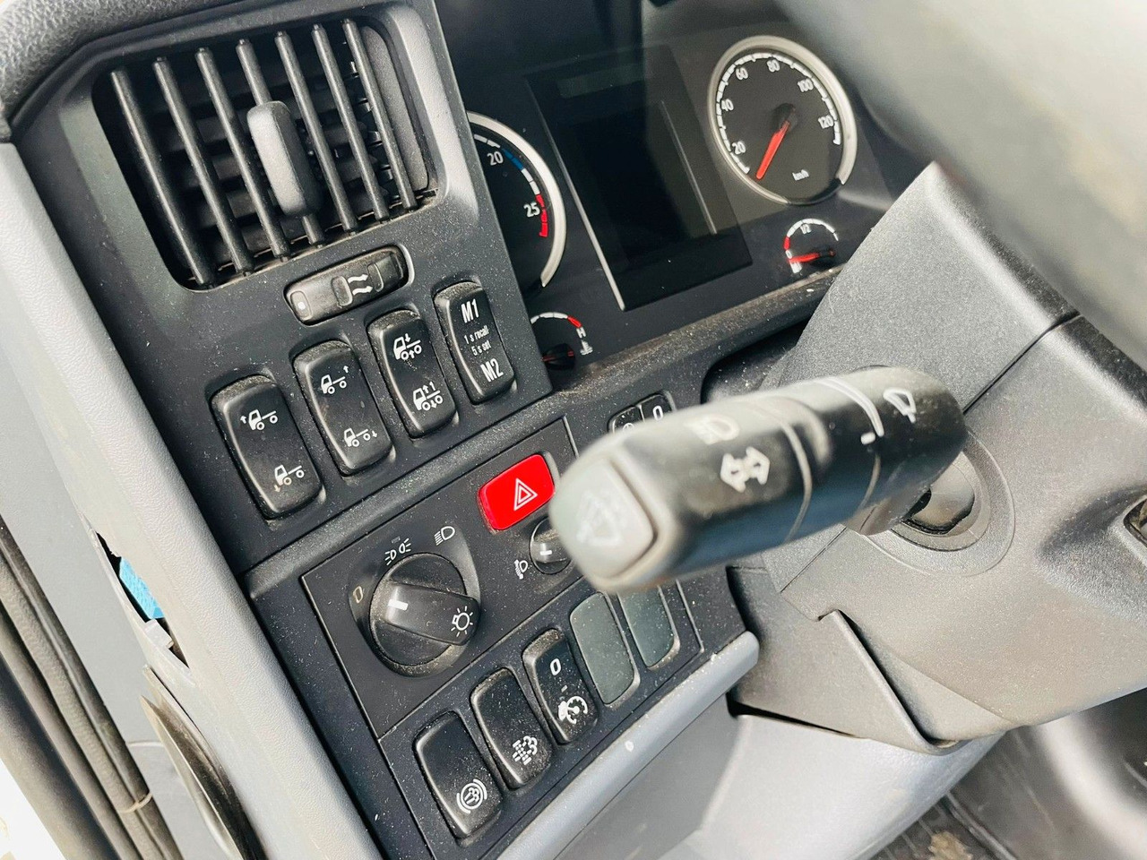 Cabeza tractora Scania R 410 euro6 tractor unit: foto 11