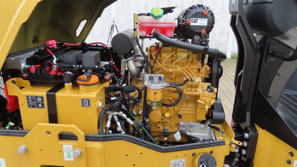 Apisonadora de asfalto Caterpillar CB 2.5 GC: foto 10 Apisonadora de asfalto Caterpillar CB 2.5 GC: foto 10