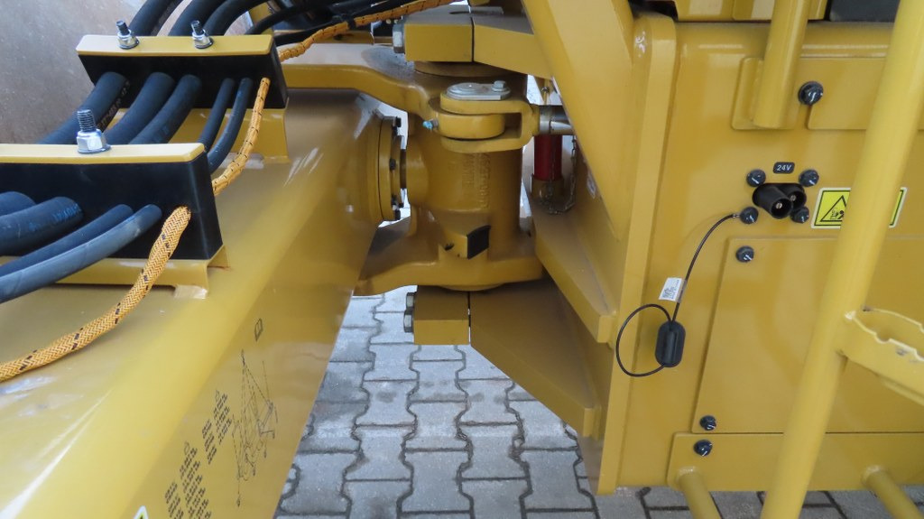 Arrendamiento de  Caterpillar CS66B Caterpillar CS66B: foto 15