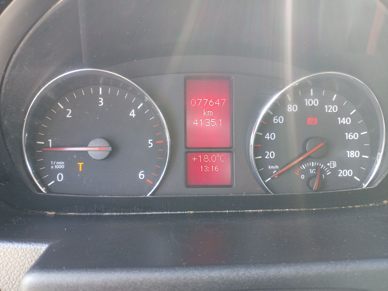 Volkswagen Crafter 50 Koffer 2.0 TDI LR 120 kW Diesel - Furgoneta caja cerrada: foto 4 Volkswagen Crafter 50 Koffer 2.0 TDI LR 120 kW Diesel - Furgoneta caja cerrada: foto 4