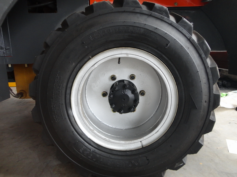 QINGDAO PROMISING China Wheel Loader Tire 12-16.5-12PR - Neumático para Cargadora de ruedas: foto 2 QINGDAO PROMISING China Wheel Loader Tire 12-16.5-12PR - Neumático para Cargadora de ruedas: foto 2