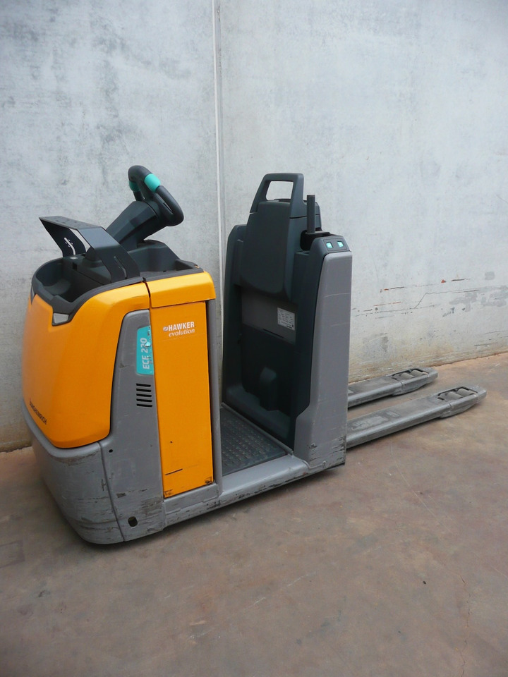 Jungheinrich ECE 220 1250x540mm - Recoge pedidos: foto 3 Jungheinrich ECE 220 1250x540mm - Recoge pedidos: foto 3