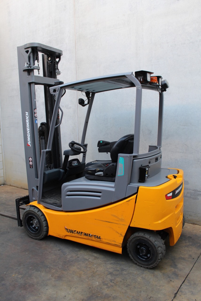 Jungheinrich EFG 318 600 DZ LI-ION - Carretilla elevadora eléctrica: foto 4 Jungheinrich EFG 318 600 DZ LI-ION - Carretilla elevadora eléctrica: foto 4