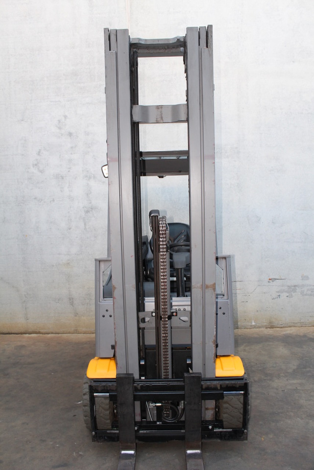 Jungheinrich EFG 318 600 DZ LI-ION - Carretilla elevadora eléctrica: foto 5 Jungheinrich EFG 318 600 DZ LI-ION - Carretilla elevadora eléctrica: foto 5