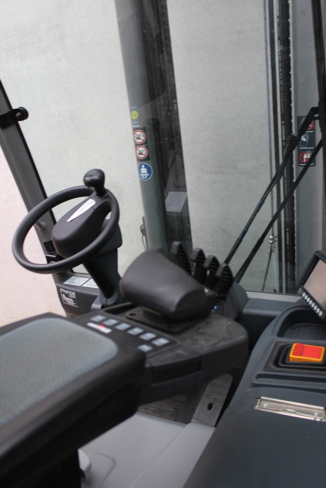 Carretilla elevadora eléctrica Jungheinrich EFG 550 400 ZT: foto 8