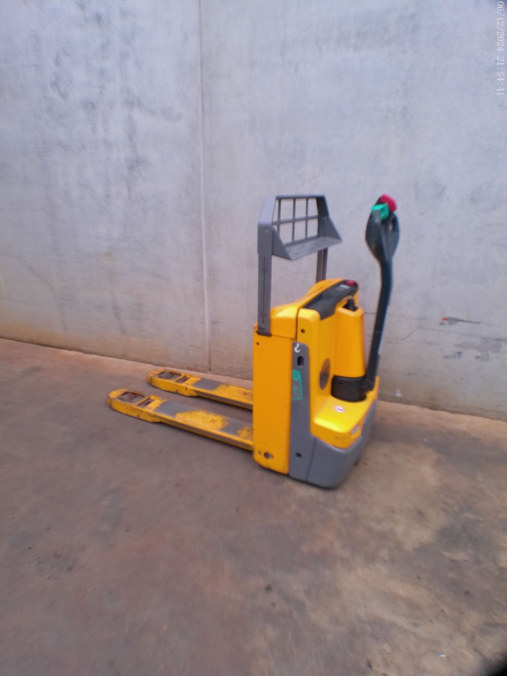 Jungheinrich EJE 116 LI-ION - Transpaleta: foto 1 Jungheinrich EJE 116 LI-ION - Transpaleta: foto 1