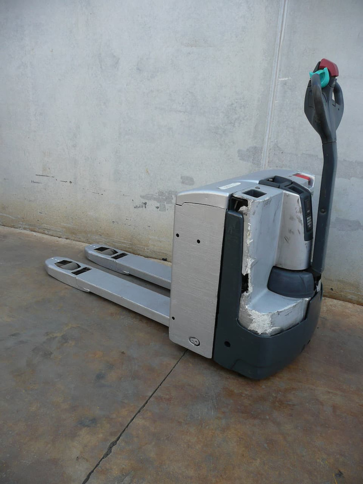 Jungheinrich EJE 120 - Transpaleta: foto 1 Jungheinrich EJE 120 - Transpaleta: foto 1