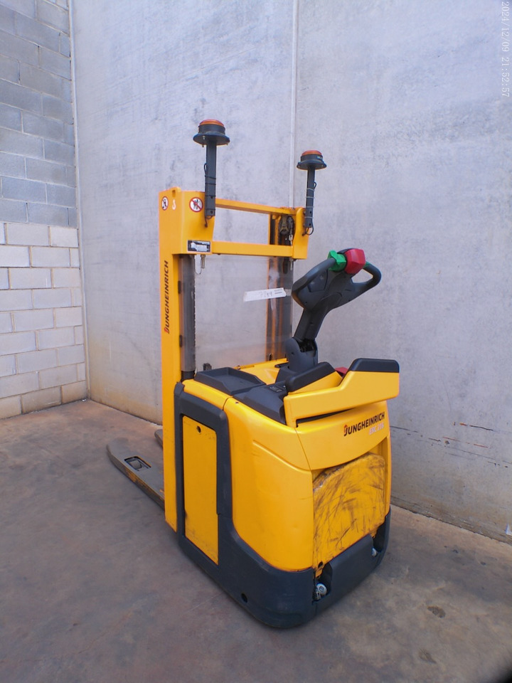 Jungheinrich ERC 216 240 ZT - Apilador: foto 1 Jungheinrich ERC 216 240 ZT - Apilador: foto 1