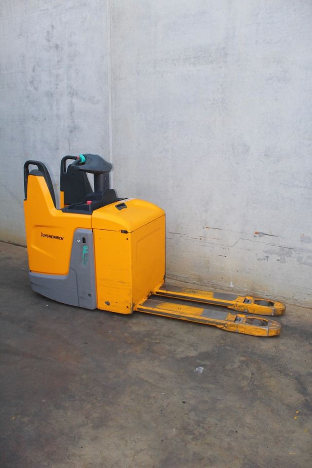 Jungheinrich ERE 120 LI-ION - Transpaleta: foto 4 Jungheinrich ERE 120 LI-ION - Transpaleta: foto 4