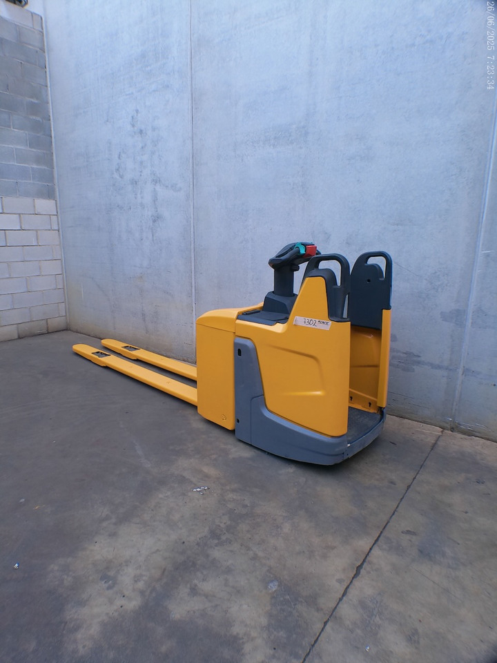 Transpaleta Jungheinrich ERE 225 2400x540mm: foto 1