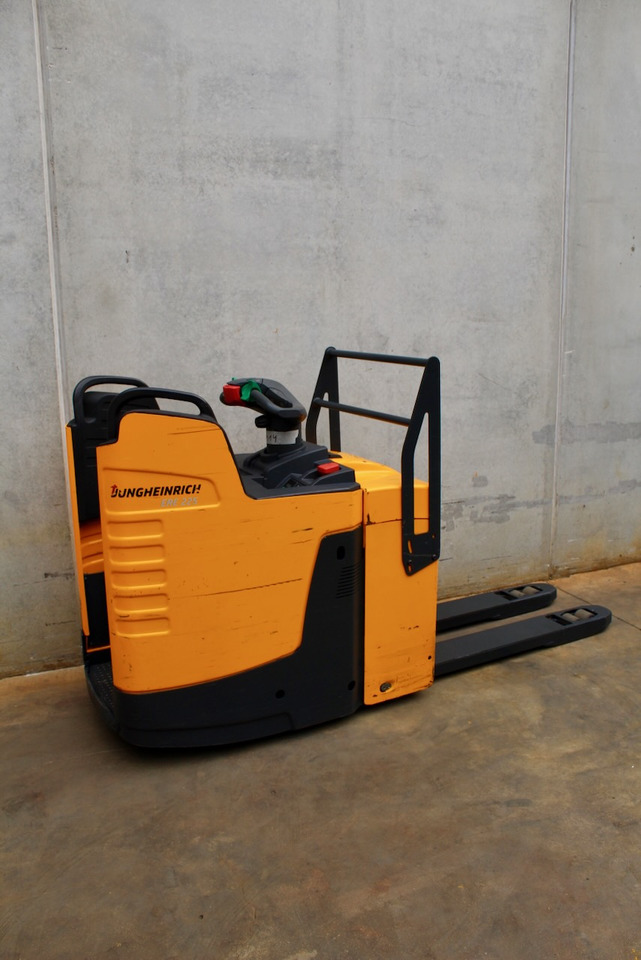 Jungheinrich ERE 225 - Transpaleta: foto 3 Jungheinrich ERE 225 - Transpaleta: foto 3