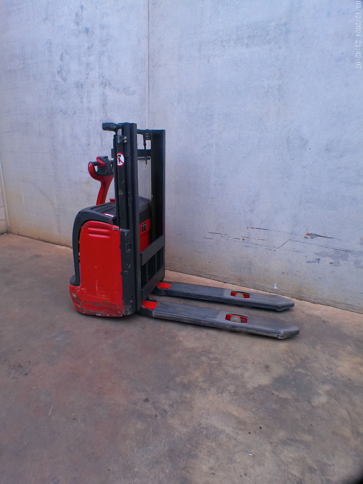Linde L 10 - Apilador: foto 4 Linde L 10 - Apilador: foto 4