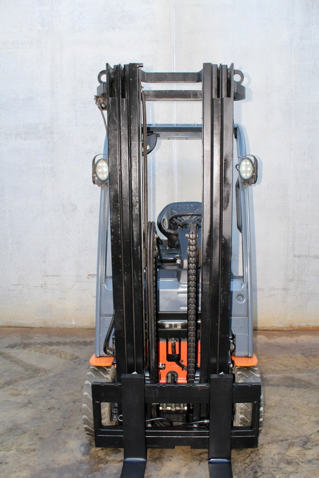 Toyota 8FBEK16T - Carretilla elevadora eléctrica: foto 5 Toyota 8FBEK16T - Carretilla elevadora eléctrica: foto 5