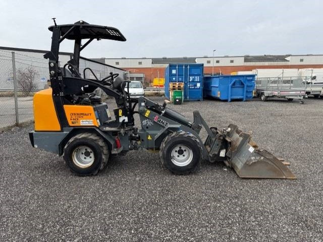 Giant D 332 SWT X-TRA - Minicargadora de cadenas: foto 3 Giant D 332 SWT X-TRA - Minicargadora de cadenas: foto 3