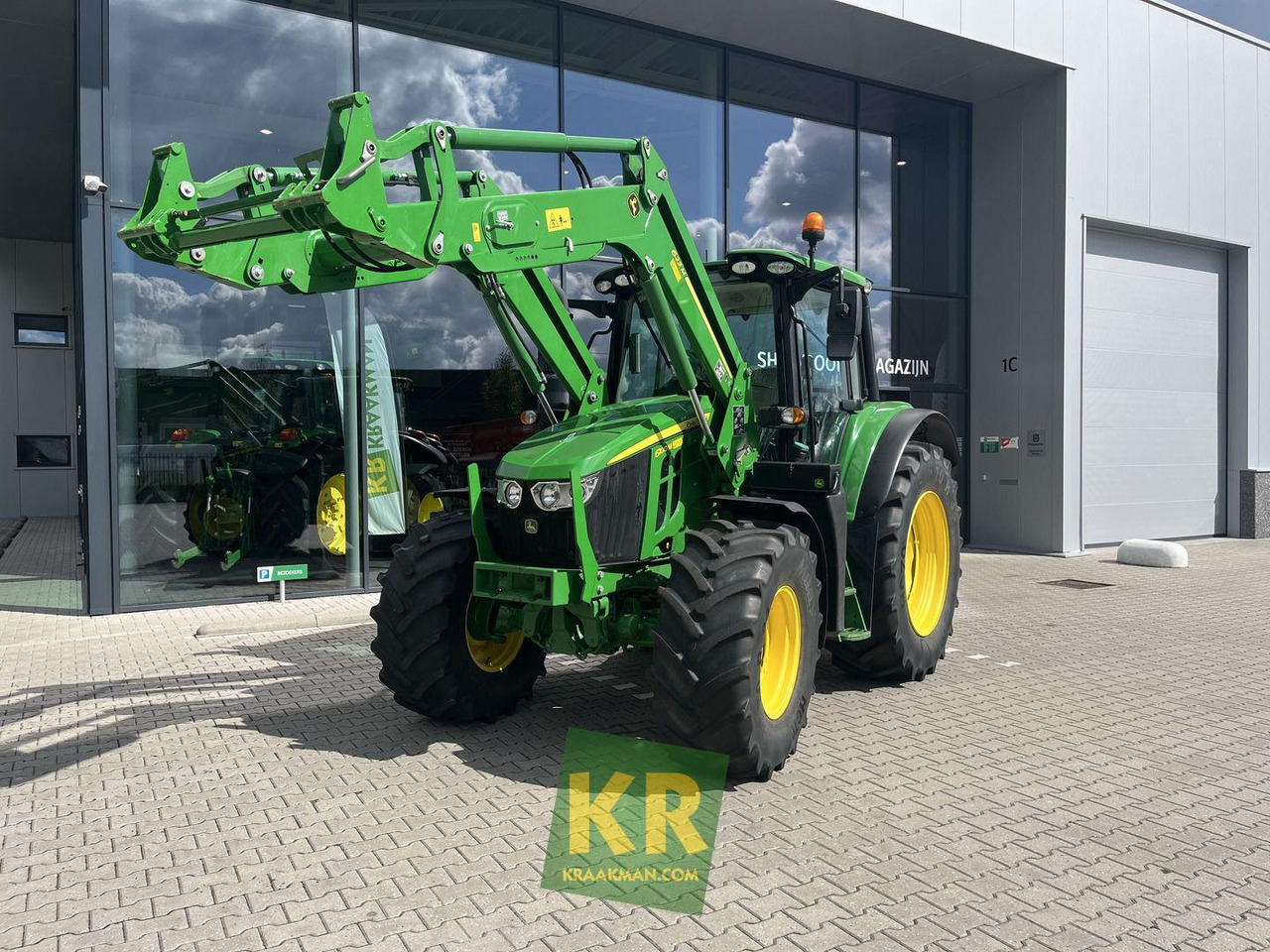 John Deere 6100M - Tractor: foto 2 John Deere 6100M - Tractor: foto 2