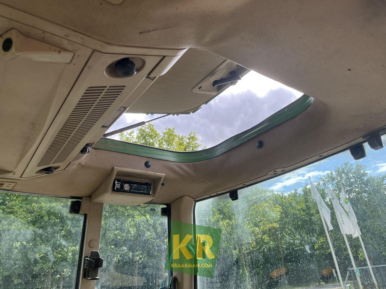 John Deere 6110  - Tractor: foto 1 John Deere 6110  - Tractor: foto 1