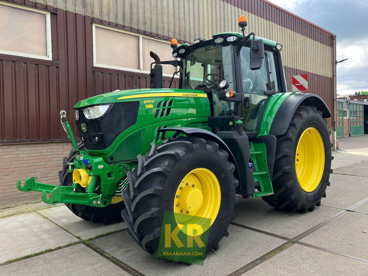John Deere 6155M - Tractor: foto 2 John Deere 6155M - Tractor: foto 2