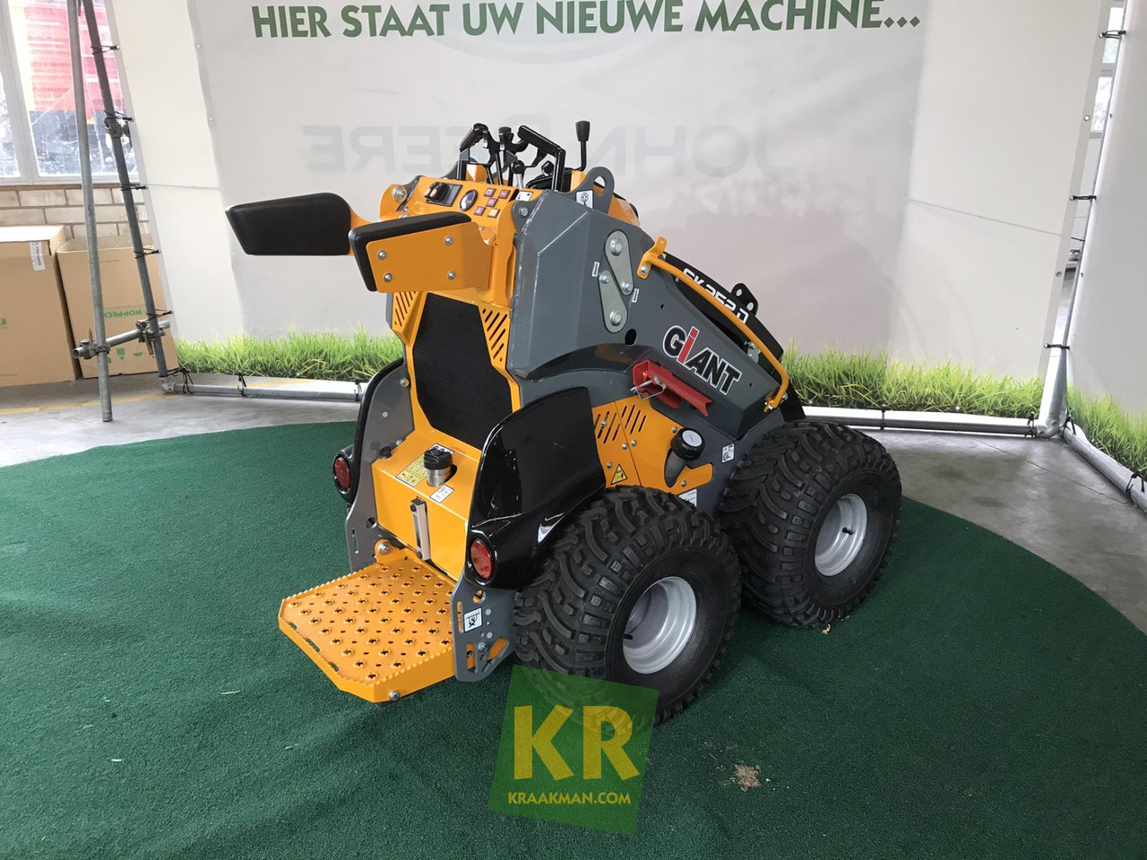 SK252D Giant - Minicargadora: foto 3 SK252D Giant - Minicargadora: foto 3