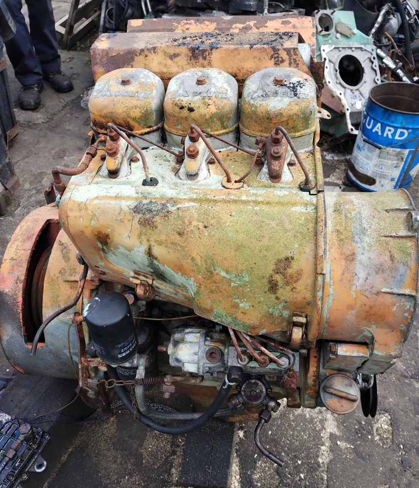 SILNIK Deutz F3 L 912 - Motor y piezas para Maquinaria de construcción: foto 1 SILNIK Deutz F3 L 912 - Motor y piezas para Maquinaria de construcción: foto 1