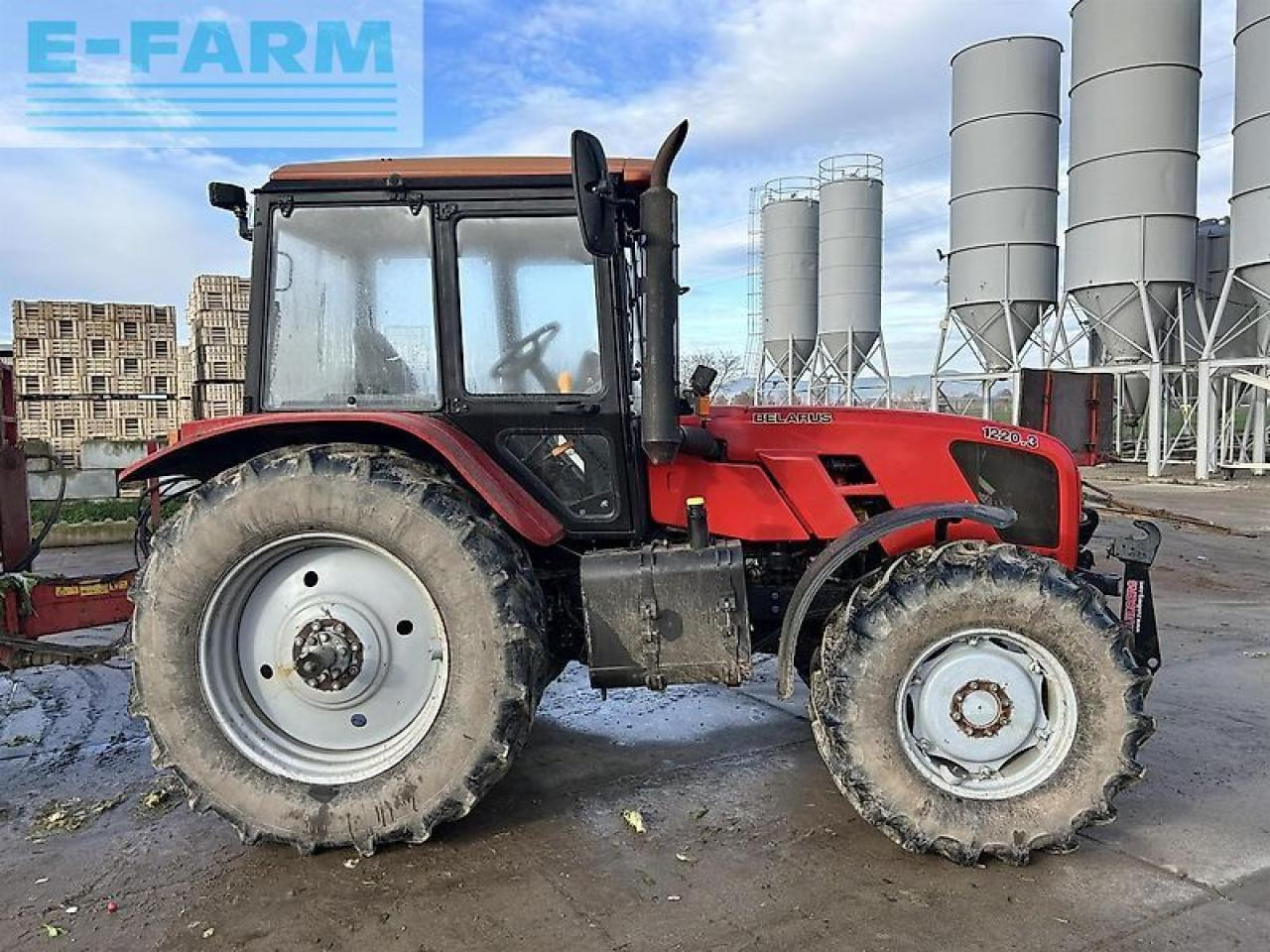 Belarus 1220.3 - Tractor: foto 1 Belarus 1220.3 - Tractor: foto 1