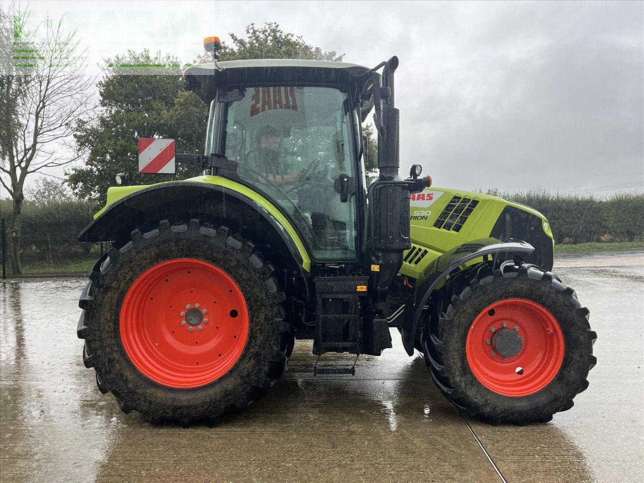 CLAAS ARION 530 - Tractor: foto 4 CLAAS ARION 530 - Tractor: foto 4