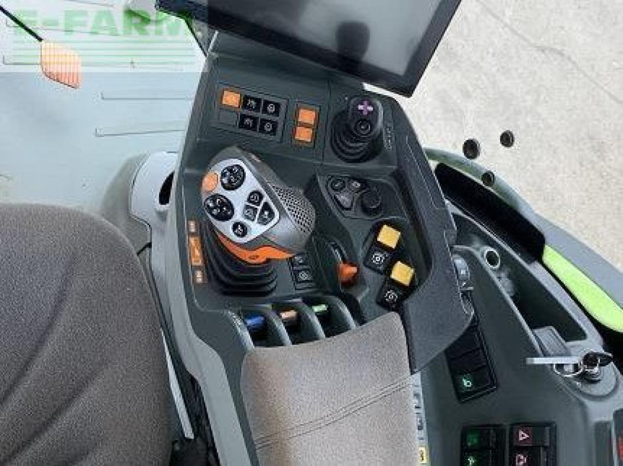 CLAAS AXION 830 CMATIC CEB CMATIC - Tractor: foto 5 CLAAS AXION 830 CMATIC CEB CMATIC - Tractor: foto 5