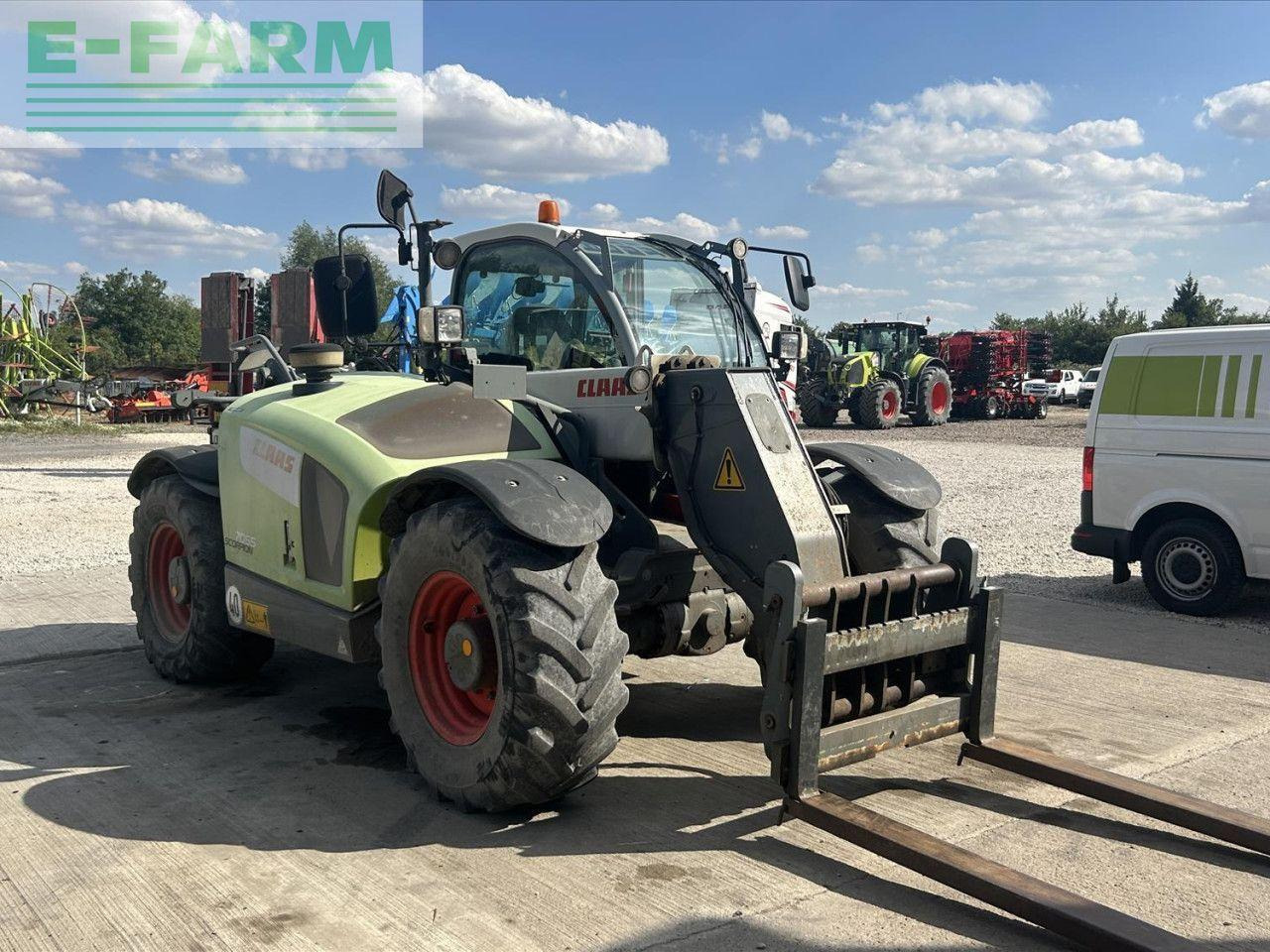 CLAAS SCORPION 7055 - Manipulador telescópico: foto 3 CLAAS SCORPION 7055 - Manipulador telescópico: foto 3