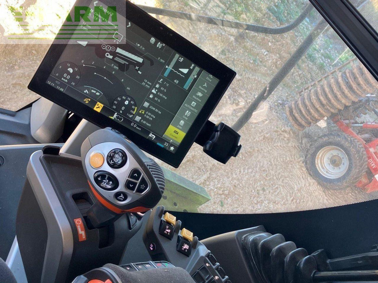 Cosechadora de granos CLAAS TUCANO 580: foto 6