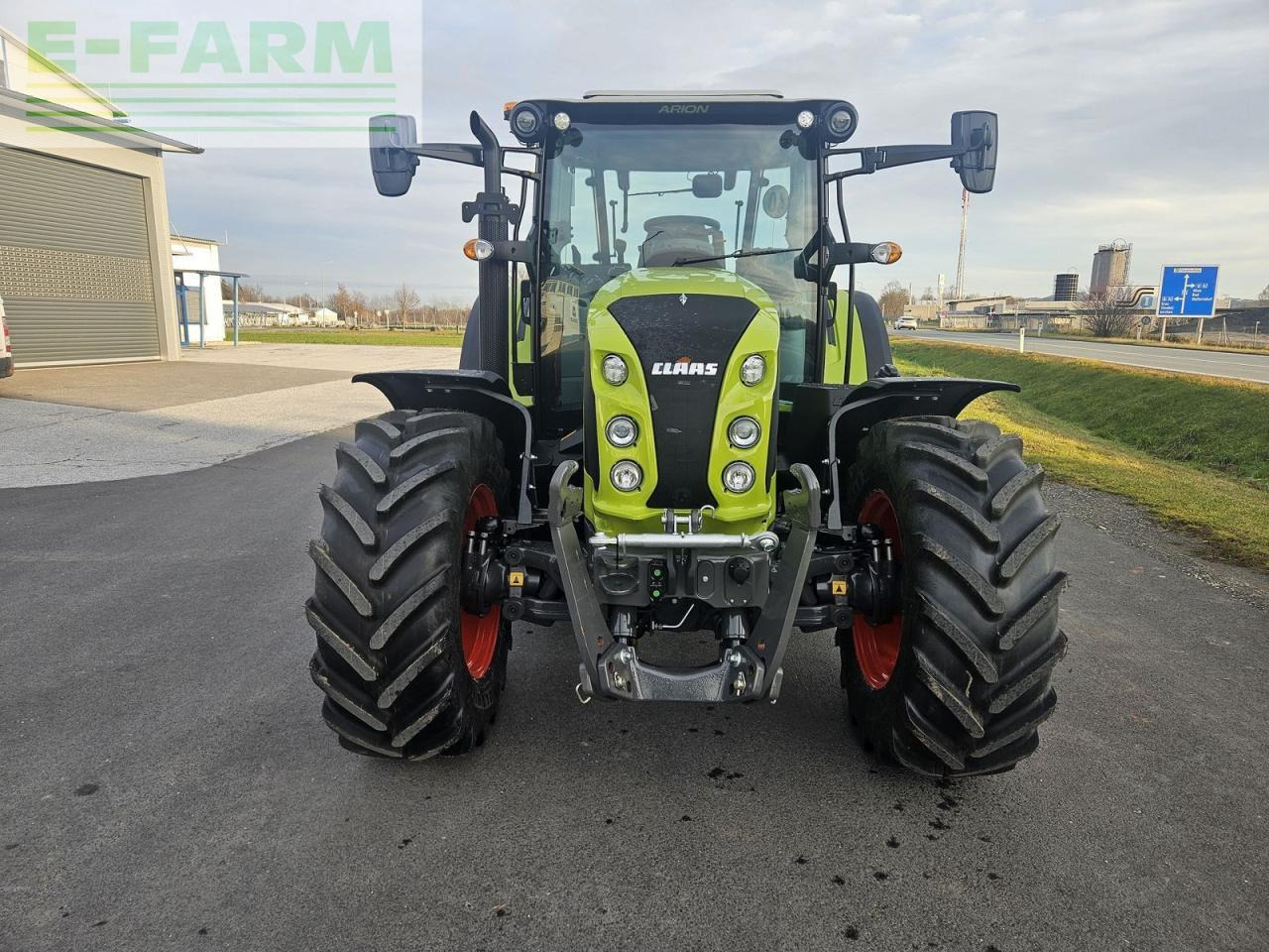 CLAAS arion 450 stage v (cis) CIS - Tractor: foto 2 CLAAS arion 450 stage v (cis) CIS - Tractor: foto 2