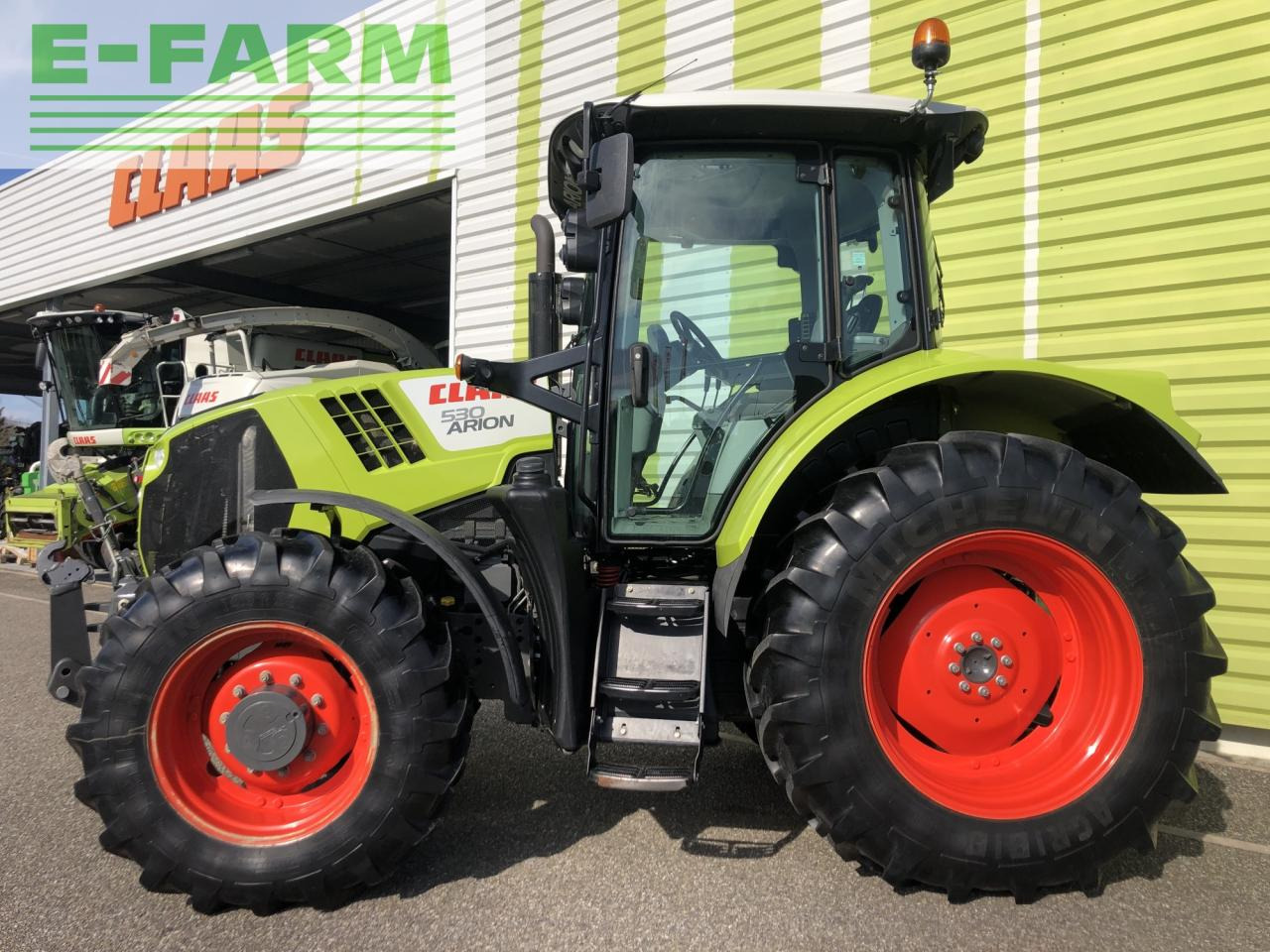 CLAAS arion 530 t4i (a34/105) - Tractor: foto 2 CLAAS arion 530 t4i (a34/105) - Tractor: foto 2